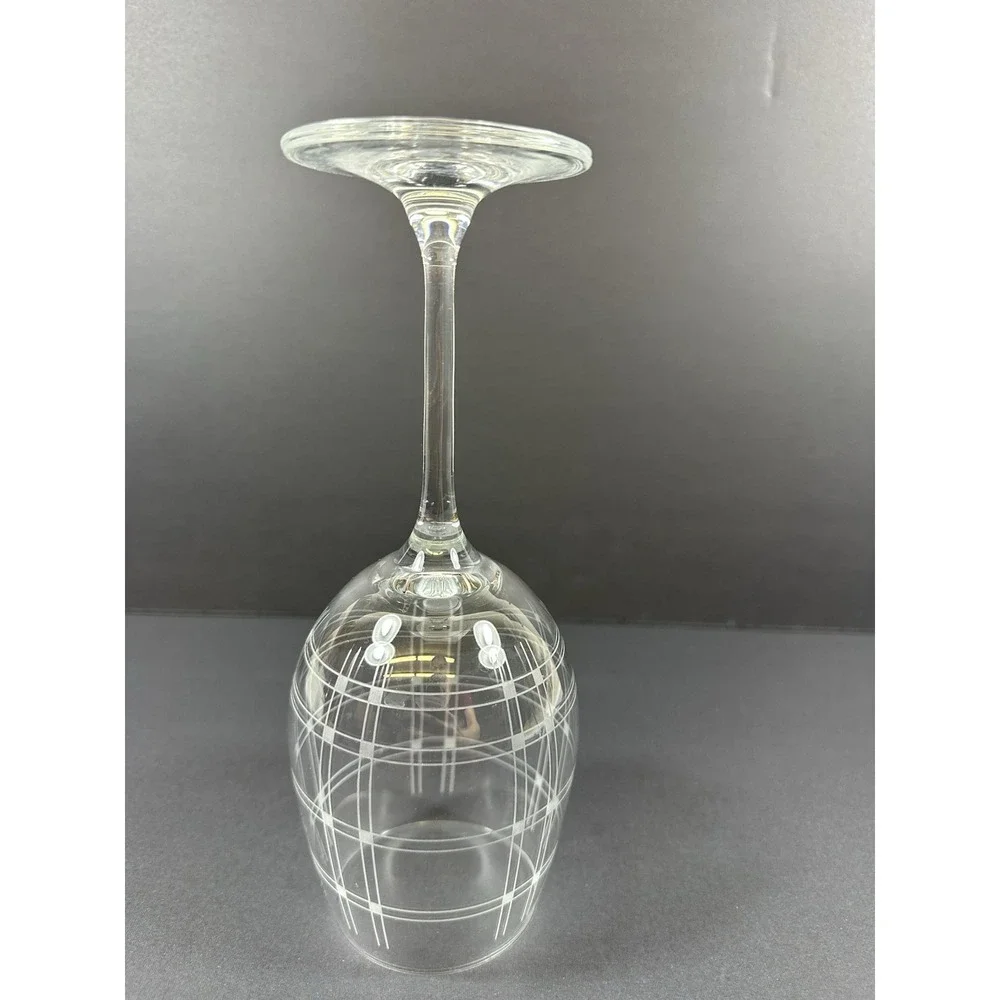 Mikasa Expressions Geometric Square Wine Glass Crystal Plaid 8 3/4